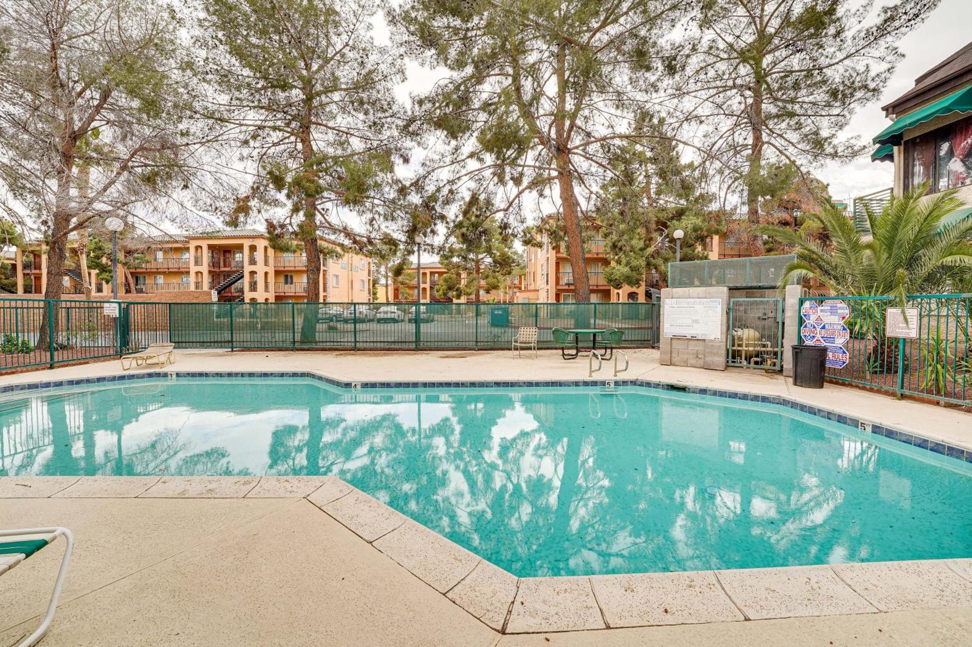 Vacation Rental Near Las Vegas Strip With Pool! Bagian luar foto