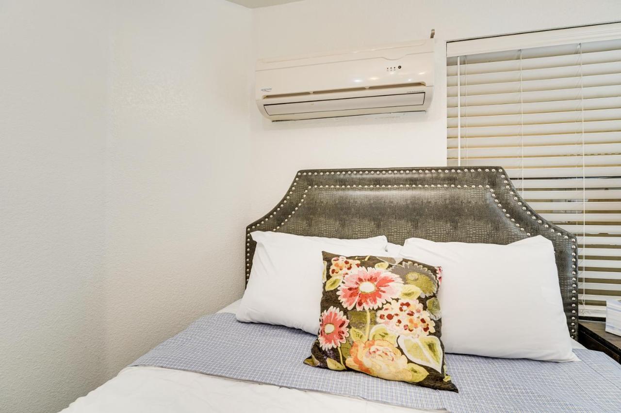 Vacation Rental Near Las Vegas Strip With Pool! Bagian luar foto